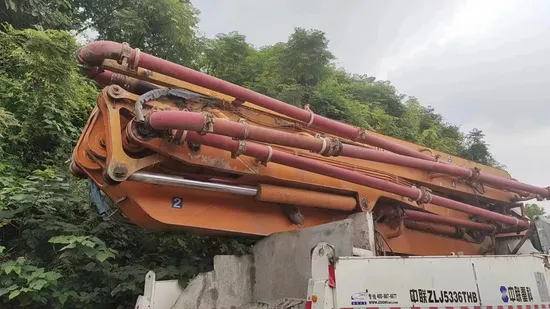 Zoomlion 43m Concrete Pump Benz Truck in Good Original Condition in 2013