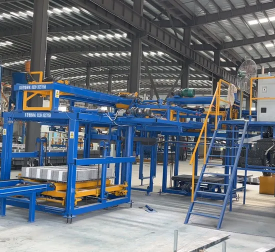 Qt12-15 Concrete Automatic Hydraulic Press Brick Machine Construction Industry Wood Pallet for Block Making with Curing Room