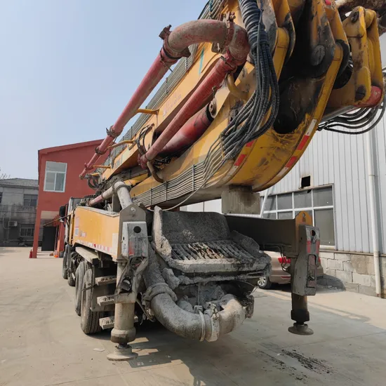 Used Xg 56m 700 Liter Water Tank Concrete Pump Truck