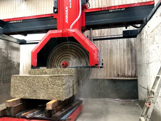 Joborn Hot Selling Sqc2200-4D Hydraulic Multiblade Bridge Cutting Machine for Granite Blocks First Grade for Egyptian Market