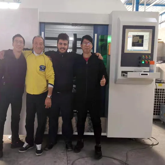 Automatic Big Size CNC Fiber Laser Cutter That Cuts Metal Iron Stainless Steel Aluminum Brass