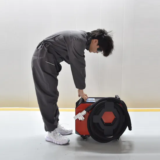 Continuous Fiber Laser Cleaning Machine Metal Graffiti