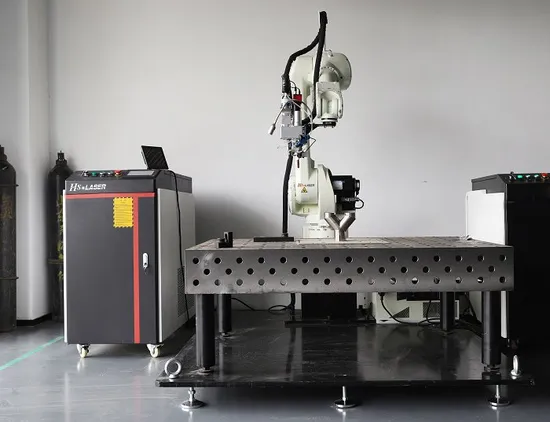 1500W 2000W 3000W 4000W 6000W Robot Fiber Laser Welding Machine with Seam Tracking System