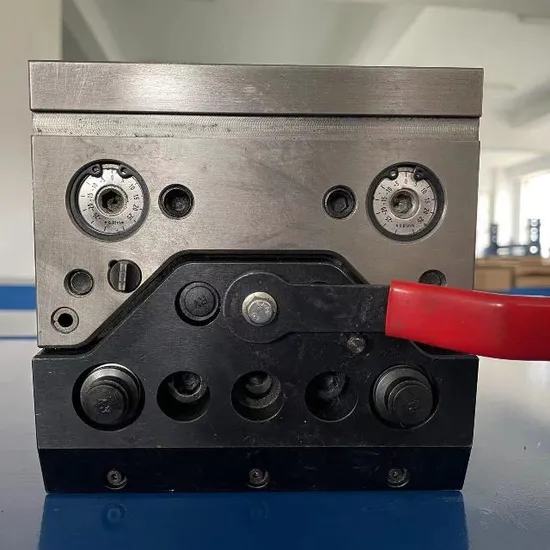 Forming High-Quality Bending Machine Mold Fixture Two-Sided/Single Sided/Heat Treatment/Button/Pneumatic/Multi-Function/Simple/Adjustable Compensate Fixture