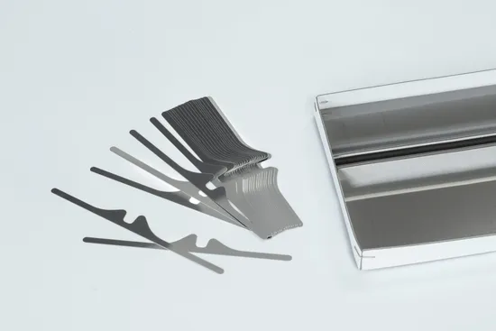 Smooth Profile Reed Dents for Making Steel Weaving Reed