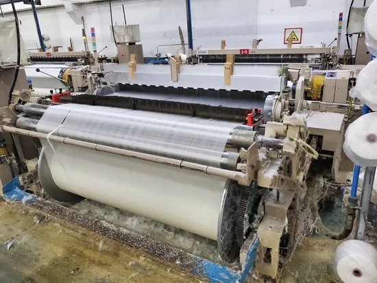 China Economical Weaving Machine with Good Price Air Jet Loom for Medical Gauze Fabric