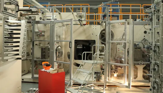 Precision Baby Pull up Pants Machine for Accurate Fabric Cutting