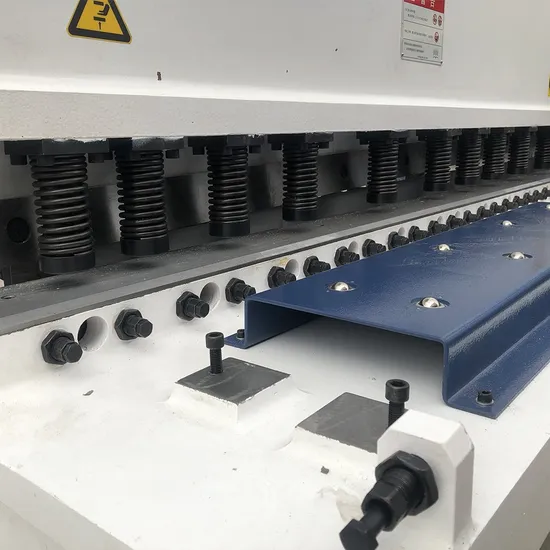 Hydraulic Pendulum CNC Shearing Machine (Taiwan Iskat CT7 system) for Metal Steel