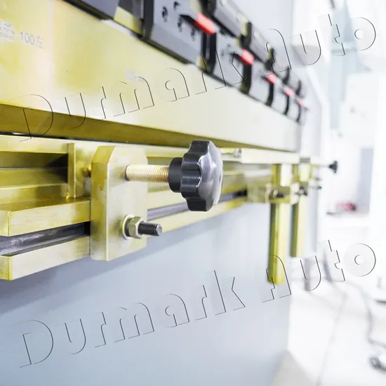 China Bender E30 Wc67K 300tons Steel Bender Press Brake Hydraulic Sheet Metal Bending Machine