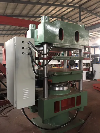 Xlb-D550*550*4 Rubber Floor Vulcanizer / Rubber Flooring Machine / Rubber Floor Press