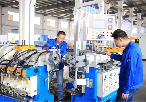 Rubber Cold Feed Vacuum Extruder for NBR&PVC Insulation Sheet & Pipe, Foam Rubber