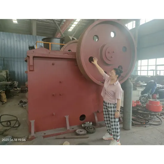 Gold Crushing Machine Jaw Crusher with 2 Years Warrenty