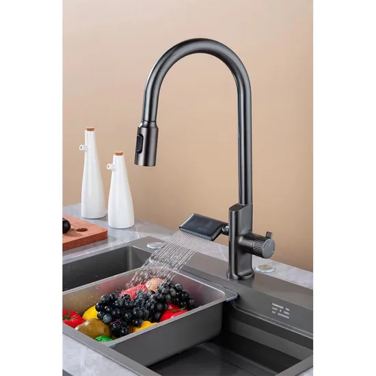 2023 New Fashion Brass Kitchen Faucet with Digital for Kitchen Sink Mixer