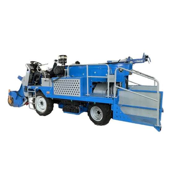 Self-Propelled Potato Harvester with Efficient Sieving and Conveyor Technology
