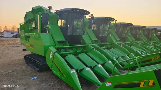 Paddy Filed and Soft Land Work Crawler 2 Row 4 Row Corn Harvester Maize Picker