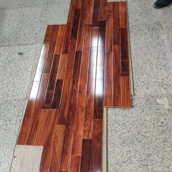 High Glossy 80 Degress U-Groove Laminate Flooring Shiny Strips Flooring