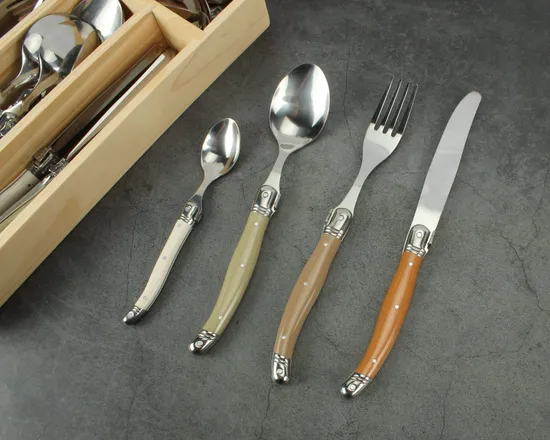 24 Pieces Cutlery Set with Colorful Handle (SE-K65)