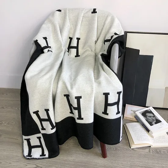 Classic H Letter Pure Wool Woolen Turkish Cashmere Throw Blanket 160X135 Cm