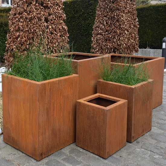 Customizable Metal Planter Box for Versatile Garden Use