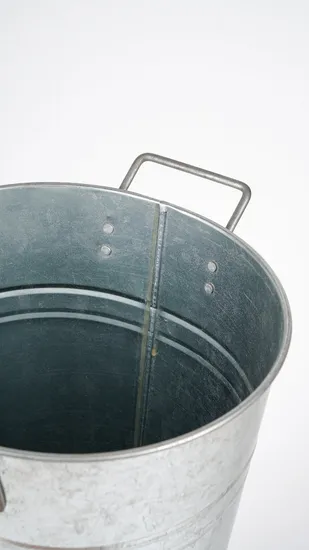 Factory Direct Sell Galvanized Iron Bucket Flower Simulation Flower Bucket