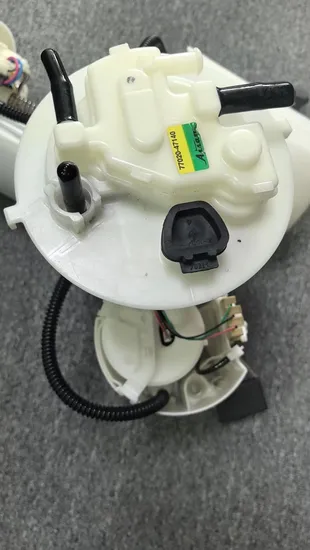 Electric Fuel Pump Assembly 77020-47140 for Toyota 2015- Prius Zvw50