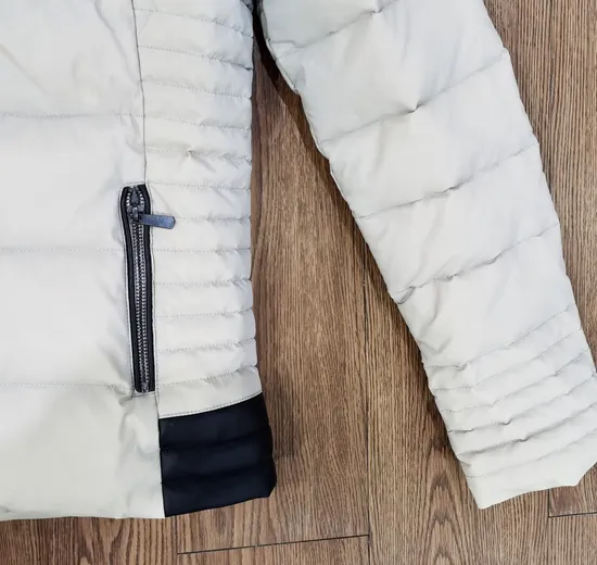 Women′s/Girl′s Autumn and Winter Quilted Jacket with Detachable Fur Food