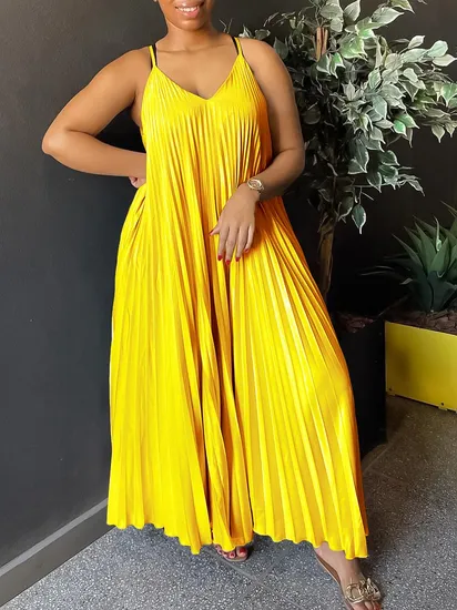 Wholesale 2024 Summer Breeze Gradually Changing Color Loose Beach Skirt Beach Vacation A-Line Pleated Camisole Women′s Dress