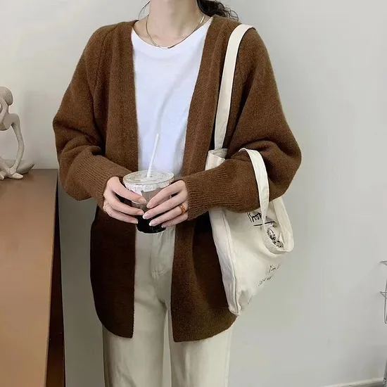 Nnr Solid Cable Knit V Neck Button Through Women′s MIDI Cardigan Sweater for Lady