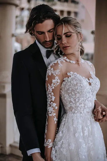 Wholesale A Line Long Train Beaded Lace Long Sleeve Bridal Wedding Dress