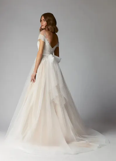 White Lace Backless Wedding Dress