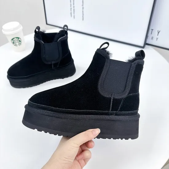 Women′s Thickened Sheepskin Tall Boots
