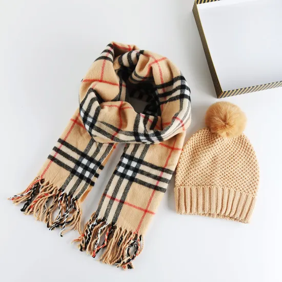 Luxury Plaid Printed Scarf & Hat Set Gift Box for Ladies
