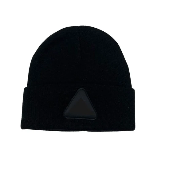 Unisex Soft Solid Color Black Winter Custom Logo Acrylic Knitted Beanie Hat