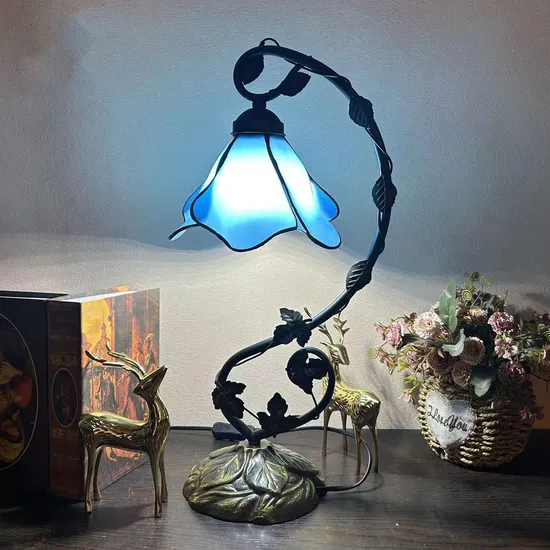 Tiffany Style Art Decor Handcrafted Stained Glass Light Luxury Decorative Table Lamp for Living Room