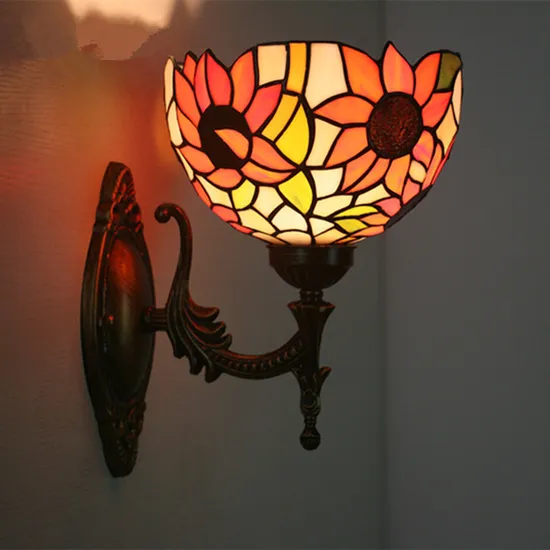 Decorative Tiffany Wall Lamp for Wholesale with Stained Glass