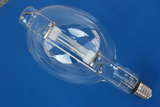 Bt2000W Metal Halide Lamp for Fishing Lamp and Warehouse Lighting