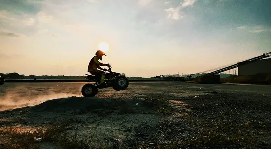 off-Road Electric Racing ATV 6kw 72V Lithium Quad for Sporting Use