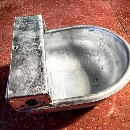 Wholesaling Round Pet Sheep /Cattle/ Horse Water Drinker Horse Water Bowl Automatic Dog Waterer Livestock Drinker with Floating Ball