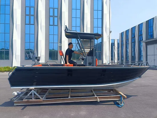 Aluminum Fishing Boat with Center Console Motor