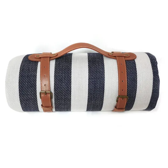 Durable Waterproof Picnic Mat for Outdoor Adventures and Family Gatherings