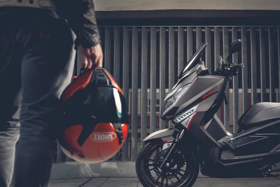 125/150/300cc Scooter EEC Maxi Motor Scooter