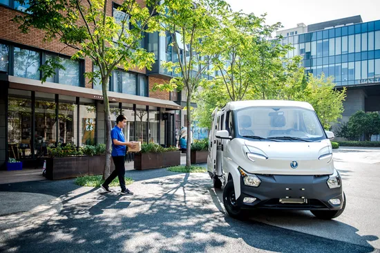 WAW FEIDI ELECTRIC VEHICLE-MINIBUS /CARGO VEHICLE /ELECTRIC VEHICLE WITH LARGE SPACE FOR TRANSPORTATION