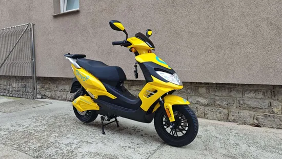 The Best Food Delivery Scooter for Glovo