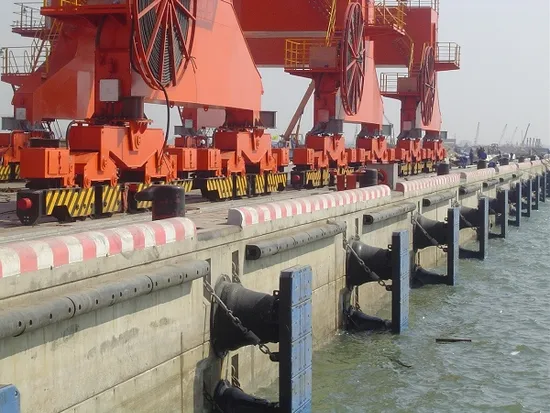 Factory Direct Export Scn Cone Marine Rubber Fender with Install Accessories