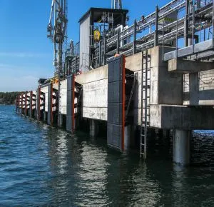 Fenders UHMW- PE Plastic Board Suppliers Marine Fender Facing Pad PE Fendering Panels