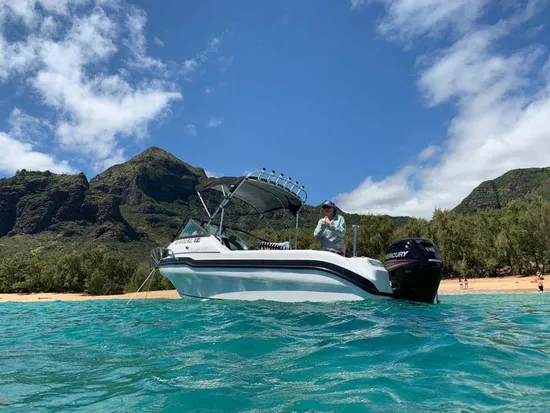 Motor Speed Boat Convertible Yacht with Exquisite Craft Sport Comfortable CE Certification Yacht