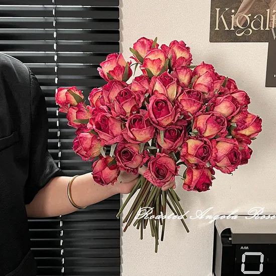 Vintage Angora Red Charred Edge Rose Simulation Flower Bouquet