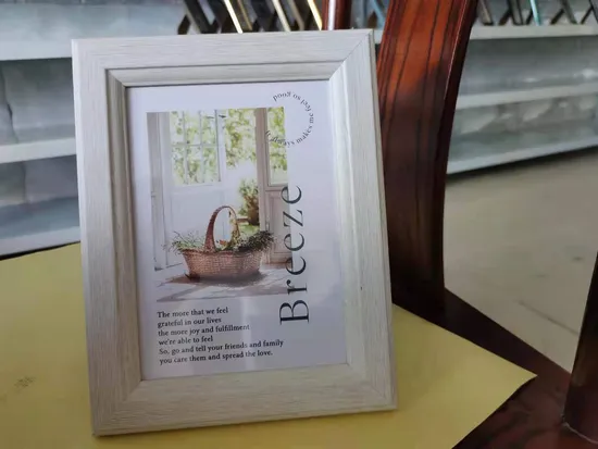 New Design Best Quality of Wooden Photo / Picture Frame