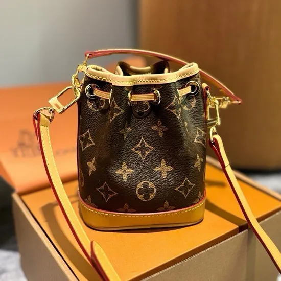 2024 New Designer Wholesale High Quality Shoulder Bags Luxury Fashion Vintage Handbag Bucket Bags for Women