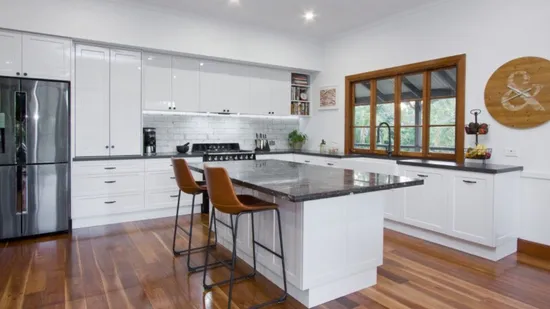 High Gloss Home Decoration Furniture L-Shaped MDF HPL Kitchen Island Cabinets of Shaker Cupboard